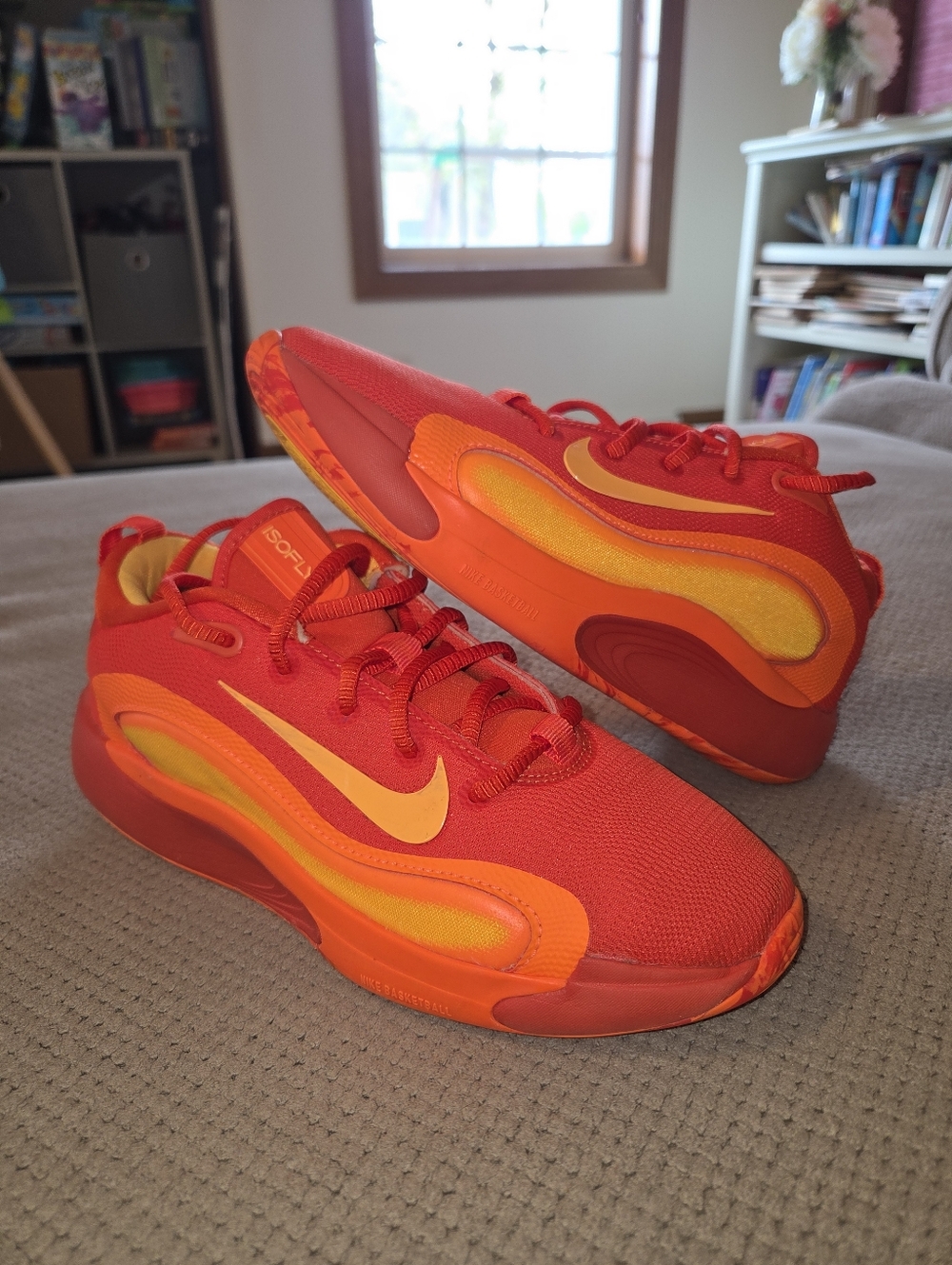 Nike IsoFly GS Basketball Shoes 6Y Team Orange Laser Orange FN4384-800